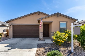 3023 Lucy Trl, San Tan Valley, AZ 85143