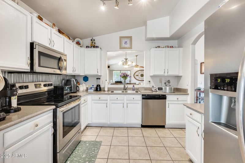 3024 64th Ave, Phoenix, AZ 85043