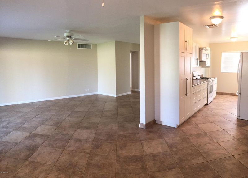 3024 E Earll Dr, Phoenix, AZ 85016