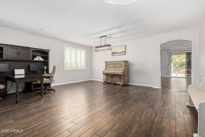 30246 123rd Ln, Peoria, AZ 85383