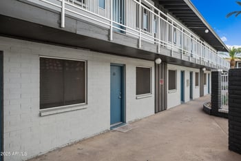 3025 32nd St #20, Phoenix, AZ 85018