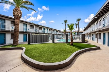 3025 32nd St #Apt 43, Phoenix, AZ 85018