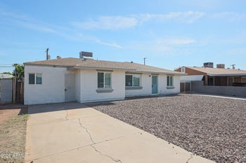 3025 37th Dr, Phoenix, AZ 85019