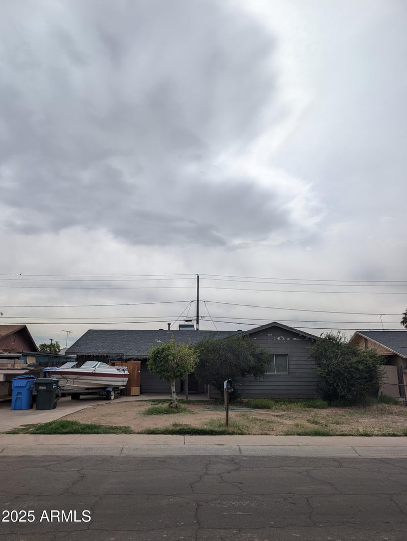 3025 53rd Dr, Phoenix, AZ 85031