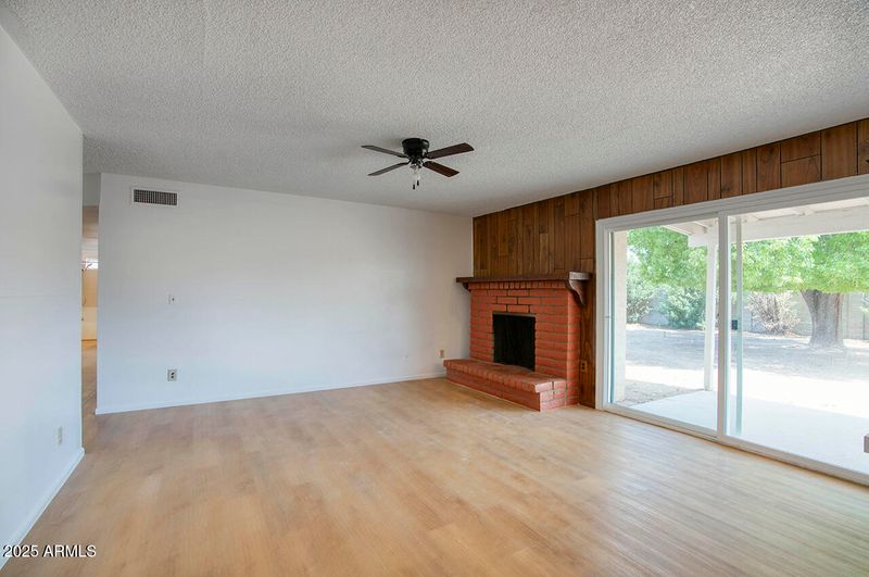 3025 W Villa Rita Dr, Phoenix, AZ 85053