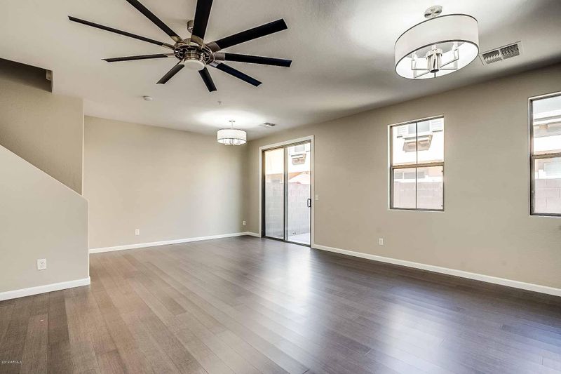 3026 E Donner Dr, Phoenix, AZ 85042