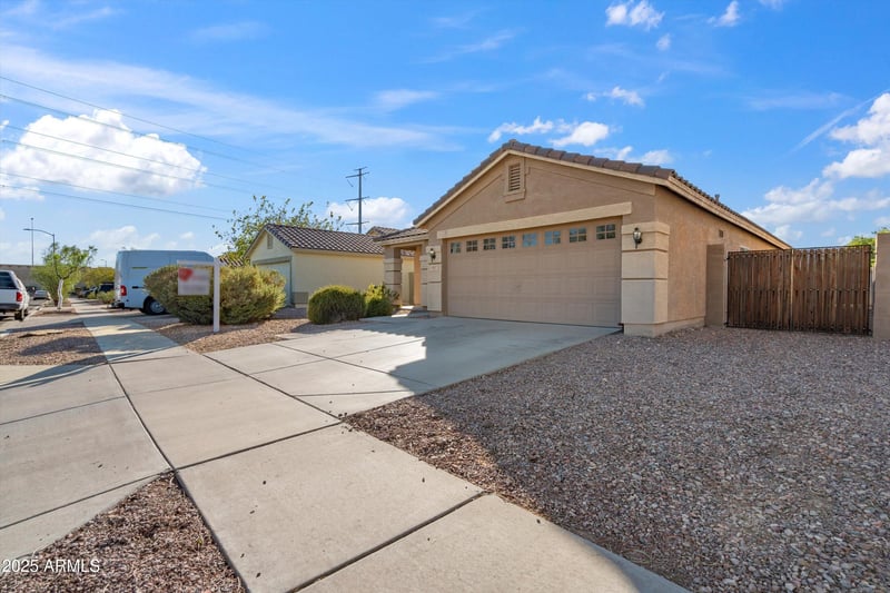 3027 Red Fox Rd, Phoenix, AZ 85083