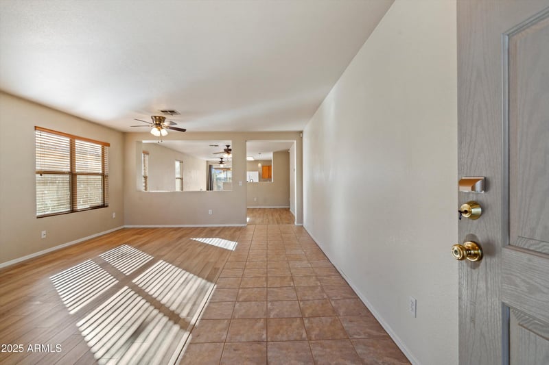 3027 Red Fox Rd, Phoenix, AZ 85083