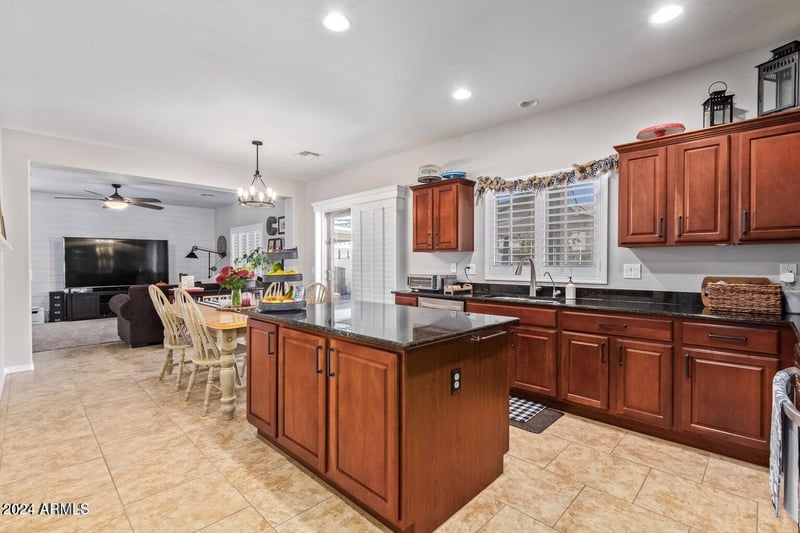 30276 Crittenden Ln, Buckeye, AZ 85396