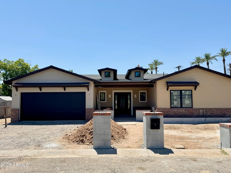 3028 47th St, Phoenix, AZ 85018