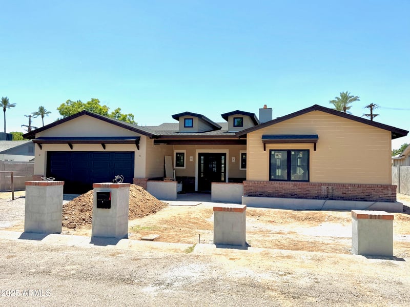 3028 47th St, Phoenix, AZ 85018