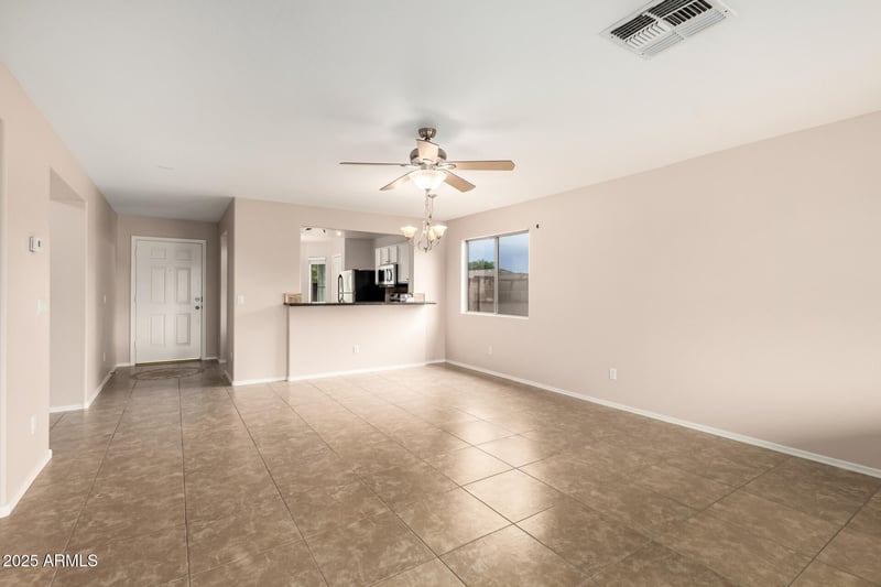 30287 Sunray Dr, San Tan Valley, AZ 85143