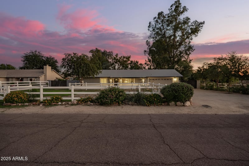 3029 Rosemonte Dr, Phoenix, AZ 85050