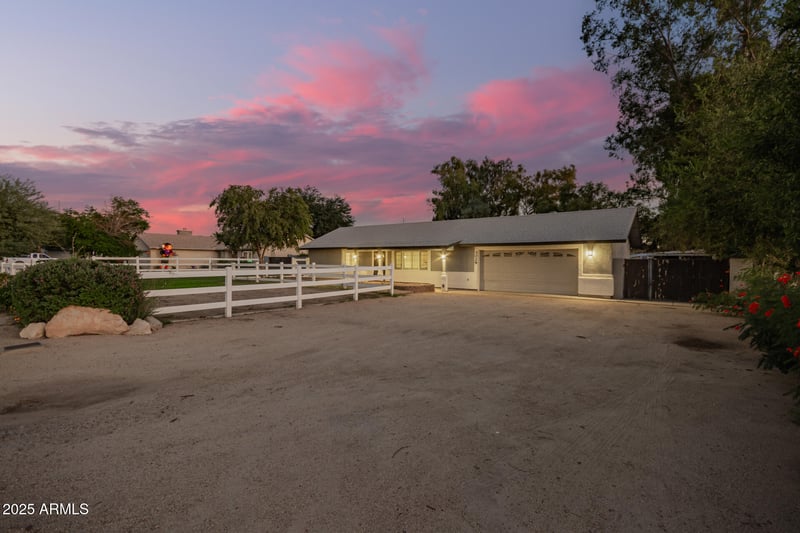 3029 Rosemonte Dr, Phoenix, AZ 85050