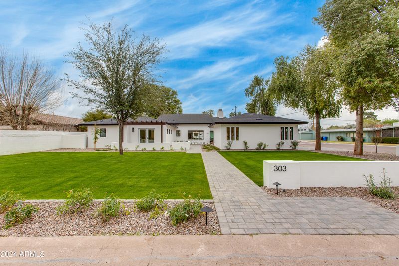303 E Tuckey Ln, Phoenix, AZ 85012