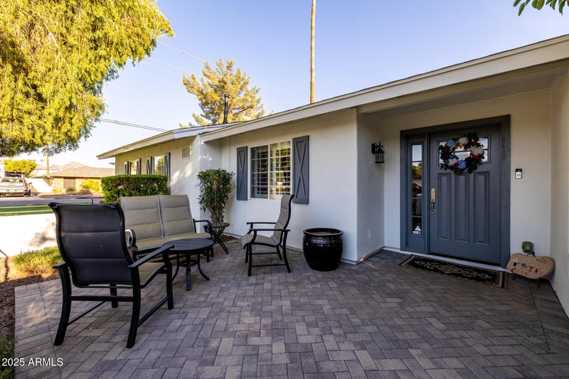 303 Loma Ln, Phoenix, AZ 85021