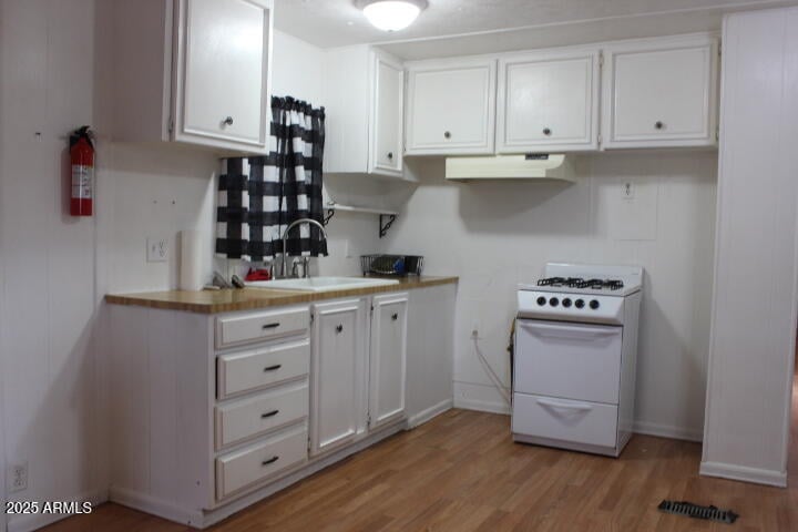 303 Recker Rd, Mesa, AZ 85206