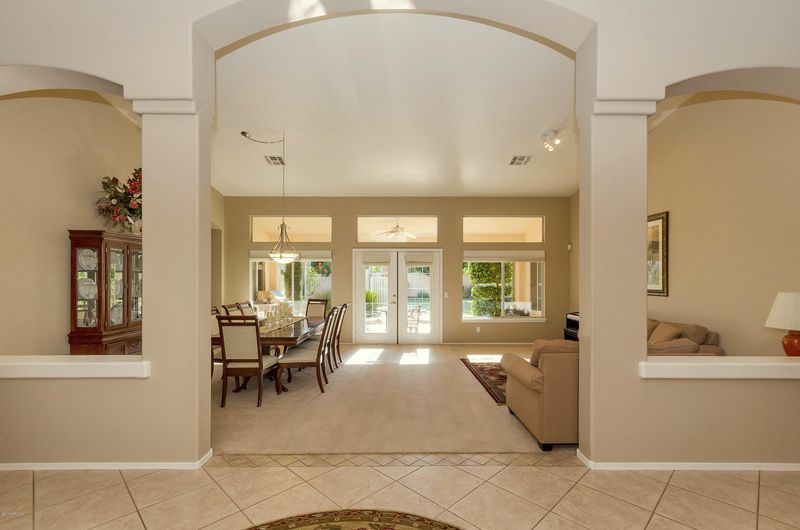 303 S Laguna Dr, Gilbert, AZ 85233