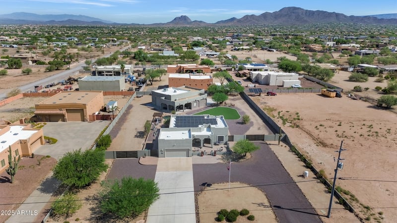 3030 Irvine Rd, Phoenix, AZ 85086