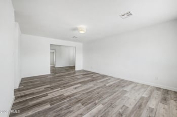 3030 64th Dr, Phoenix, AZ 85033