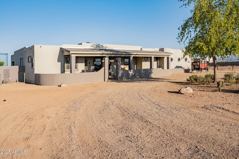 30305 243rd Ave, Wittmann, AZ 85361