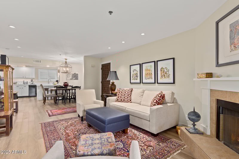 3031 Civic Center Pz #161, Scottsdale, AZ 85251