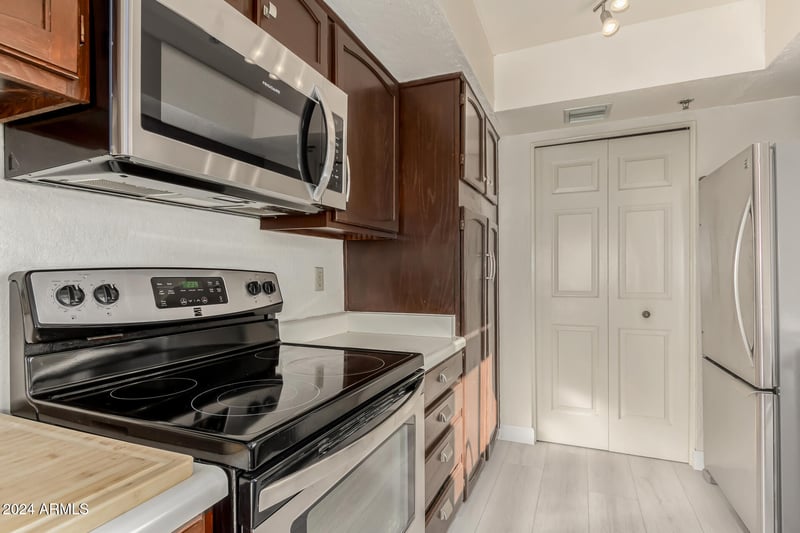 3031 Civic Center Pz #224, Scottsdale, AZ 85251