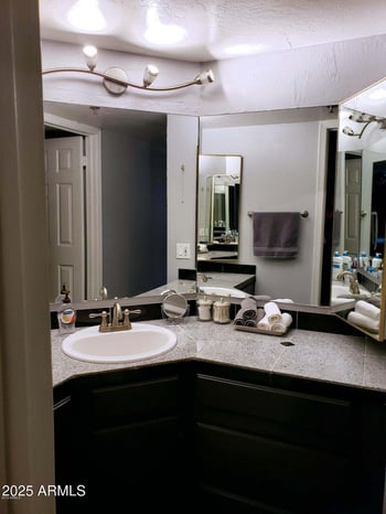 3031 Civic Center Pz #230, Scottsdale, AZ 85251