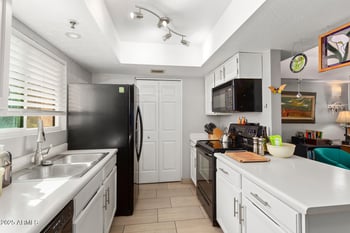 3031 Civic Center Pz #230, Scottsdale, AZ 85251