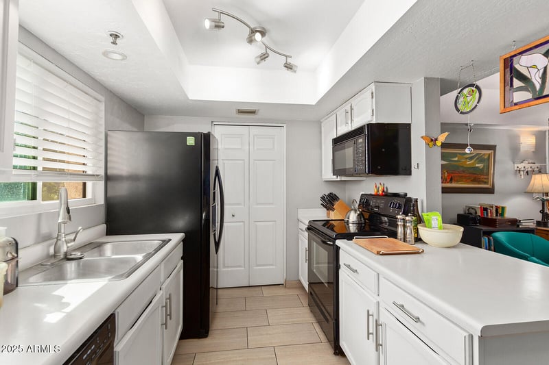 3031 Civic Center Pz #230, Scottsdale, AZ 85251