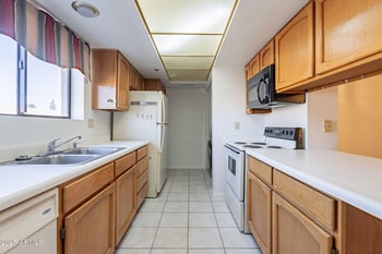 3031 Civic Center Pz #255, Scottsdale, AZ 85251