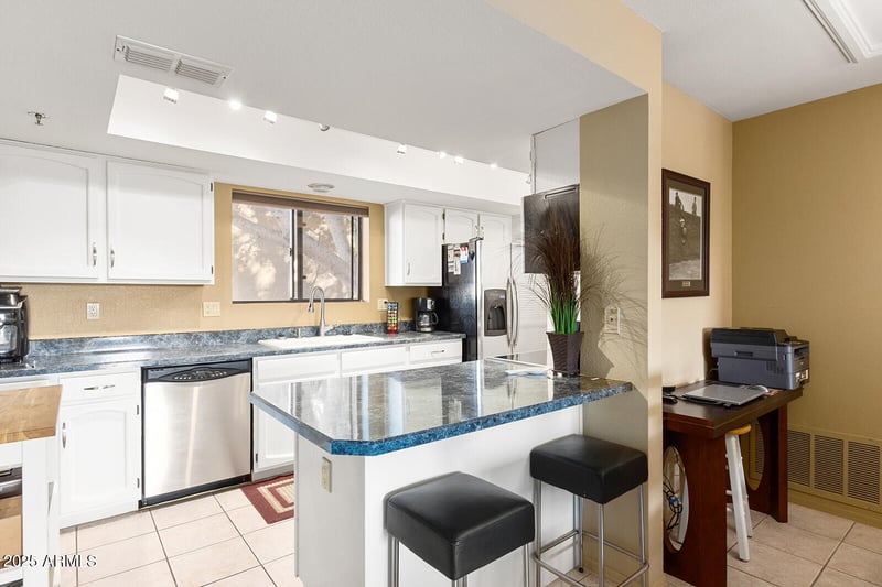 3031 Civic Center Pz #261, Scottsdale, AZ 85251