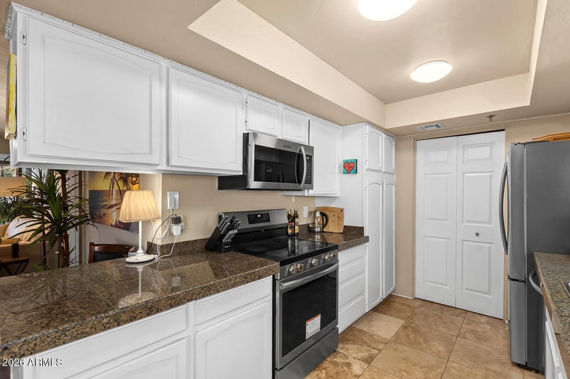 3031 Civic Center Pz #334, Scottsdale, AZ 85251