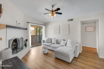3031 Civic Center Pz #307, Scottsdale, AZ 85251