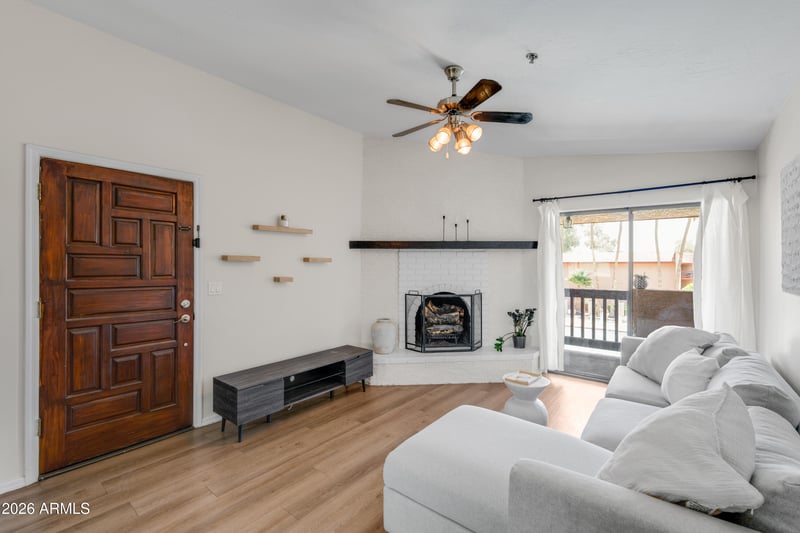 3031 Civic Center Pz #307, Scottsdale, AZ 85251