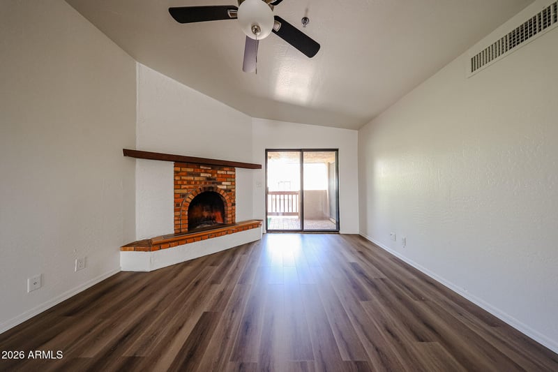 3031 Civic Center Pz #317, Scottsdale, AZ 85251