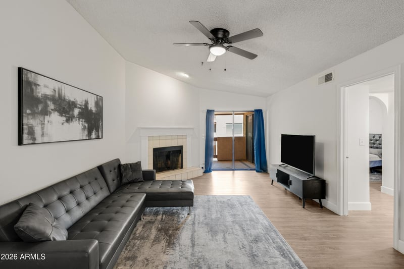 3031 N Civic Center Pz #349, Scottsdale, AZ 85251