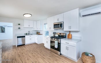 3031 W Cypress St, Phoenix, AZ 85009