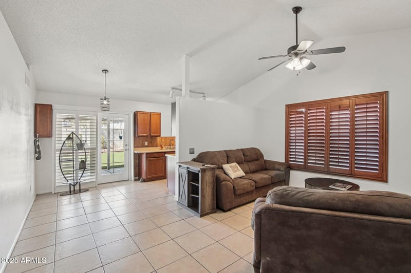 3032 Mohawk Ln, Phoenix, AZ 85027