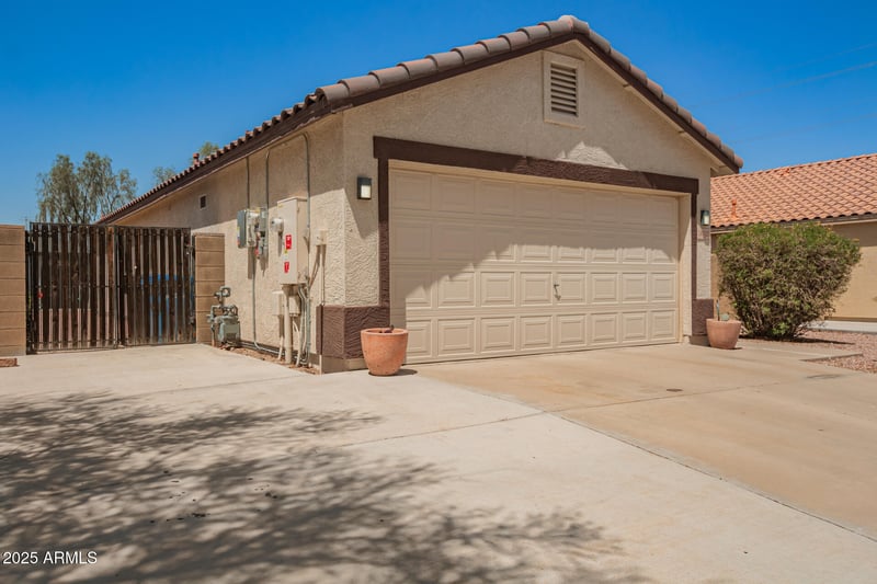 3032 Red Fox Rd, Phoenix, AZ 85083