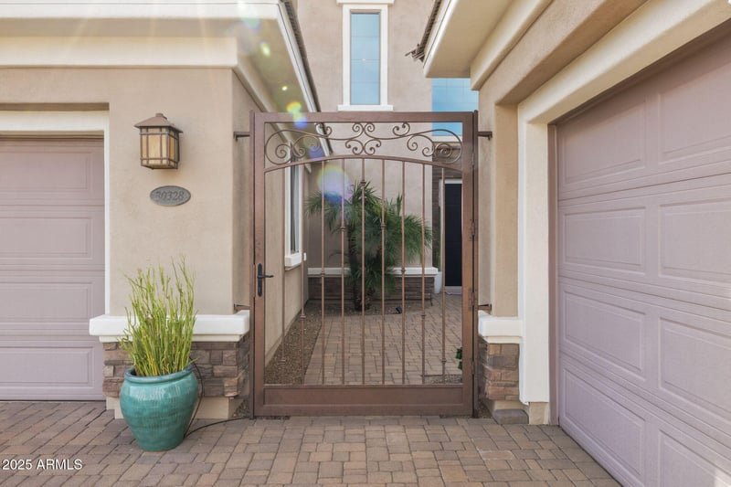 30328 54th St, Cave Creek, AZ 85331