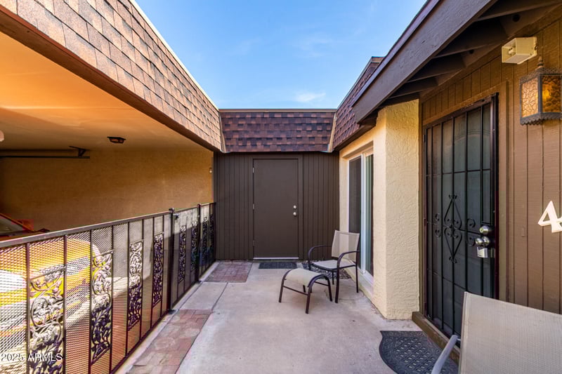 3033 39th St #4, Phoenix, AZ 85018