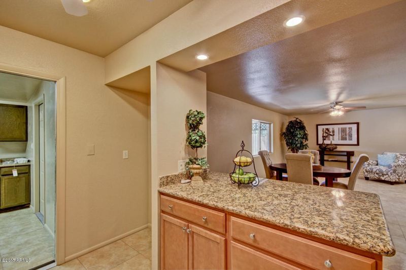 3033 E Dahlia Dr, Phoenix, AZ 85028