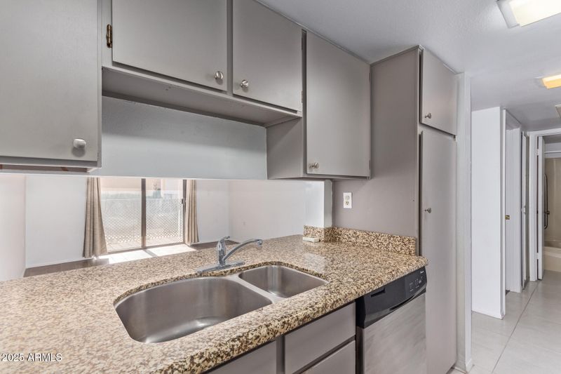 3033 E Devonshire Ave #1037, Phoenix, AZ 85016