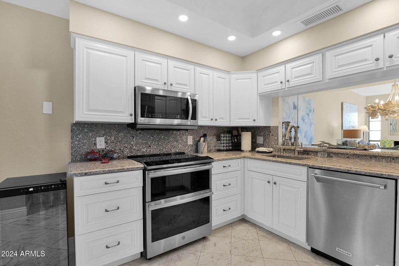 3033 E Rose Ln, Phoenix, AZ 85016
