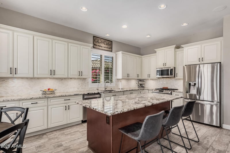 3033 Keller Dr, Anthem, AZ 85086