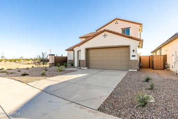 3033 Mecklenburg Way, San Tan Valley, AZ 85143