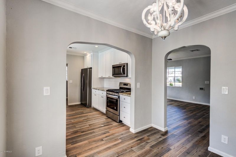 3033 N 27th St, Phoenix, AZ 85016