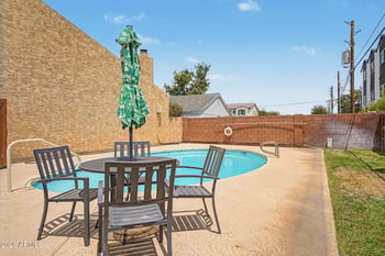 3033 37th St #6, Phoenix, AZ 85018