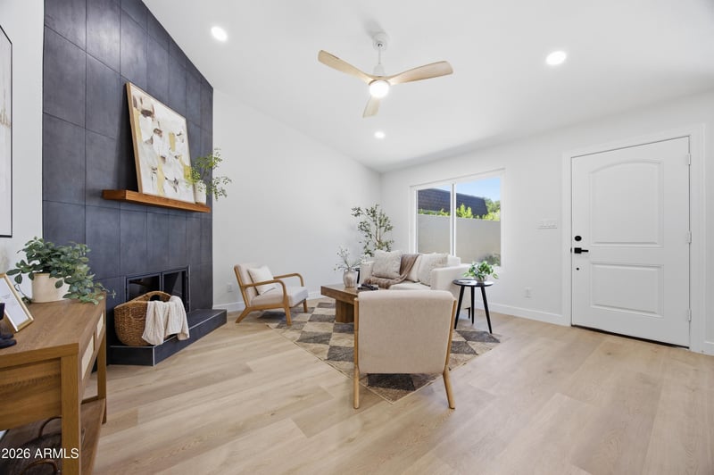 3033 N 39th St #4, Phoenix, AZ 85018